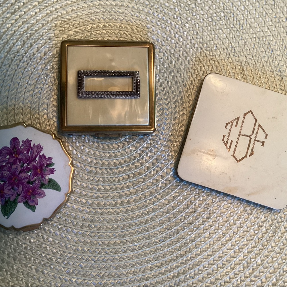 Vintage Powder Compacts - complete with powder!
